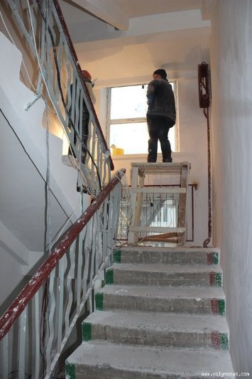 Як у Луцьку відновлюють будинок з обвалом. ФОТО