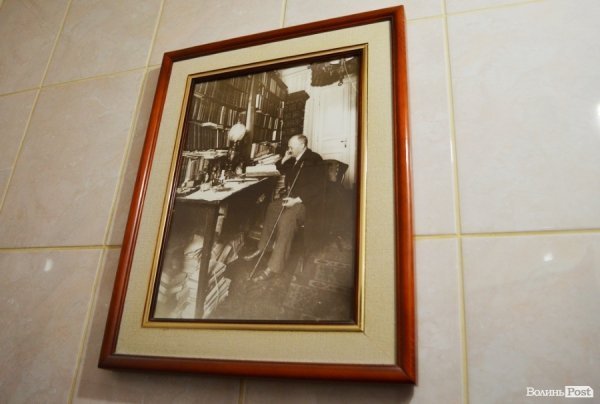 Політична кав’ярня, майже клуб. СМАЧНОГО ЛУЦЬКА!