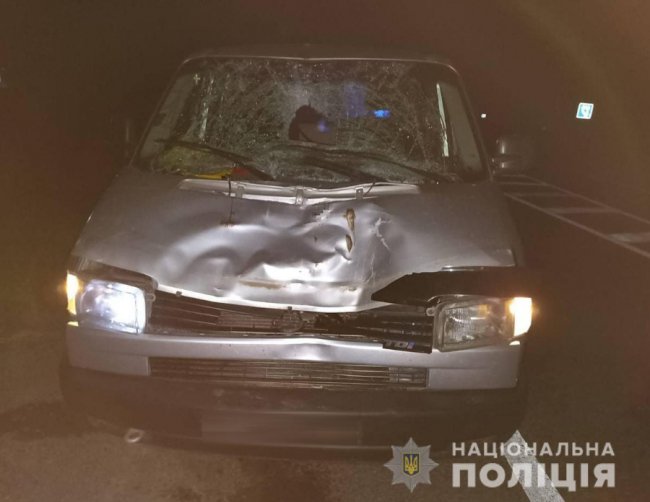 На волинській трасі авто на смерть збило чоловіка