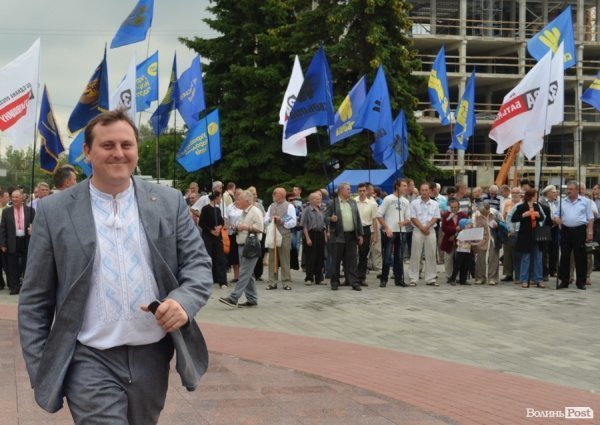 Луцьк вийшов на віче - захищати мову. ФОТО