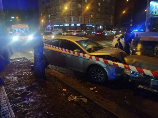 У Луцьку сталася аварія за участі трьох автівок. ФОТО, ВІДЕО