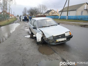 У місті на Волині не розминулися дві автівки. ФОТО