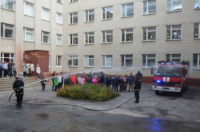 У Луцьку нагородили дітей, які врятували бабусю з пожежі