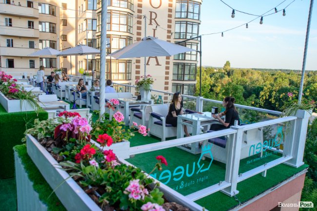 У Луцьку відкрили нову літню терасу із неймовірним краєвидом на місто*