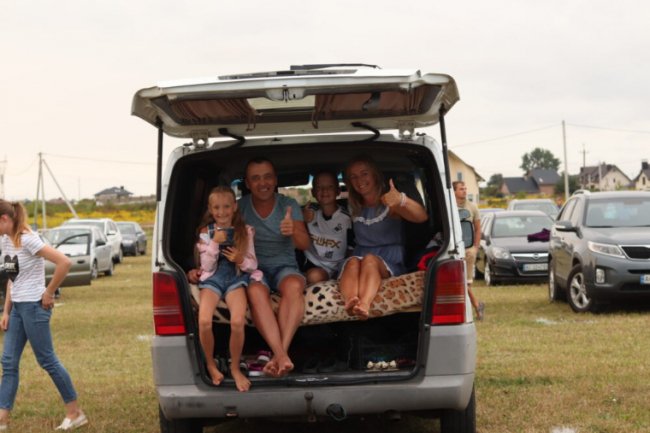 Під Луцьком влаштували автофестиваль. ФОТО