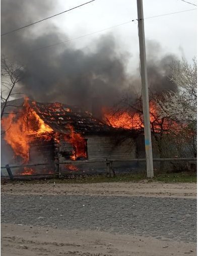 У селі на Волині вщент згоріла хата. ФОТО