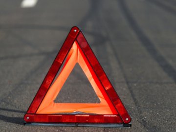 Аварія на Волині: ВАЗ врізався у вантажівку