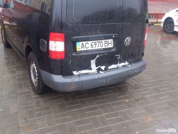 Аварія в Луцьку: передок BMW розтрощило