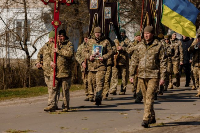 Волиняни віддали останню шану Герою Сергію Глинянку