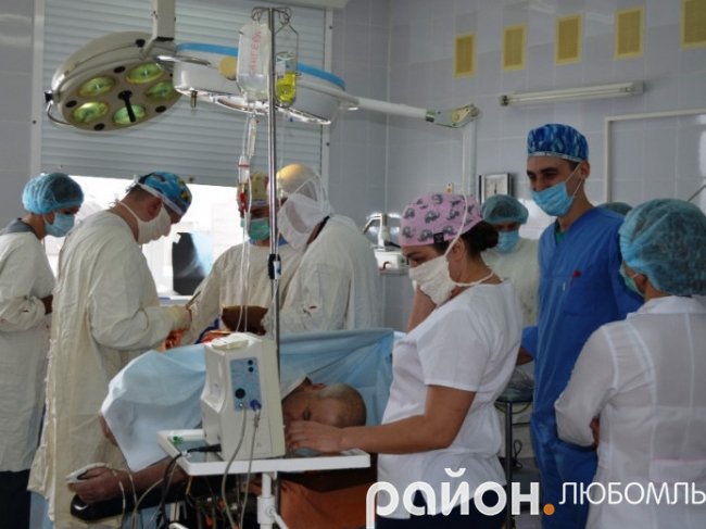 Заміна кульшового суглоба: любомльські хірурги успішно виконують складні операції. ФОТО