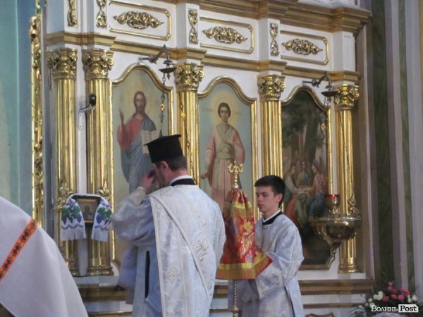 Як Луцьк відзначає Яблучний Спас. ФОТО