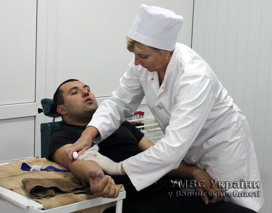 Волинська міліція здала постраждалим на Сході 50 літрів крові. ФОТО. ВІДЕО