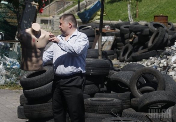 На Майдані з манекенами розслідують розстріл Небесної сотні. ФОТО