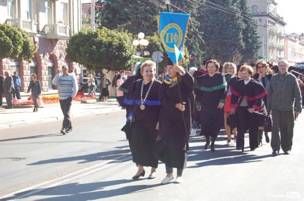 У Луцьку – посвята в студенти «європейського» вишу. ФОТО