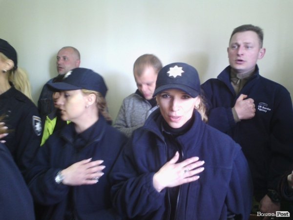 Луцький суддя хотів «натравити» патрульних на журналістів. ФОТО