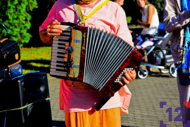 У Луцьку ходили крішнаїти: хто вони і що проповідують. ФОТОРЕПОРТАЖ