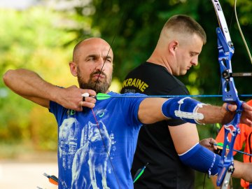 Єдина у Луцьку секція стрільби з лука провела перше відкрите тренування. ФОТО