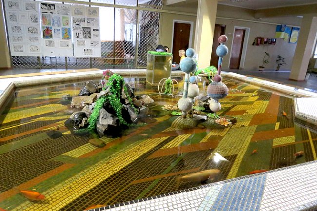 Радянські мозаїки на фасадах луцьких будинків. ФОТО