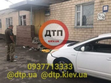 У Києві п'яний військовий переїхав трьох дівчат-курсанток, дівчата у важкому стані 
