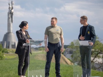 Для захисту власної домівки в українця має бути зброя, – Монастирський