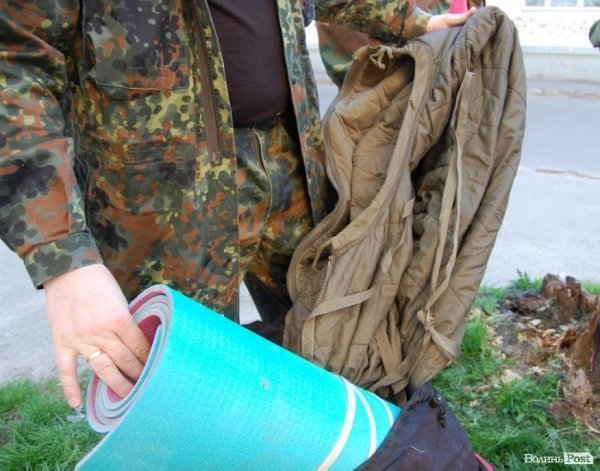 До волинського лісу відправили 130 камуфльованих молодиків