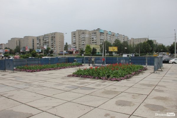 У Луцьку почали зводити пам’ятник Бандері. ФОТО  