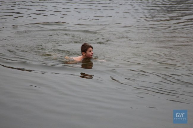Як у Володимирі купалися на Водохреще. ФОТО