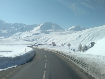 Повії, штрафи та години за кермом: луцький далекобійник розповів про особливості професії