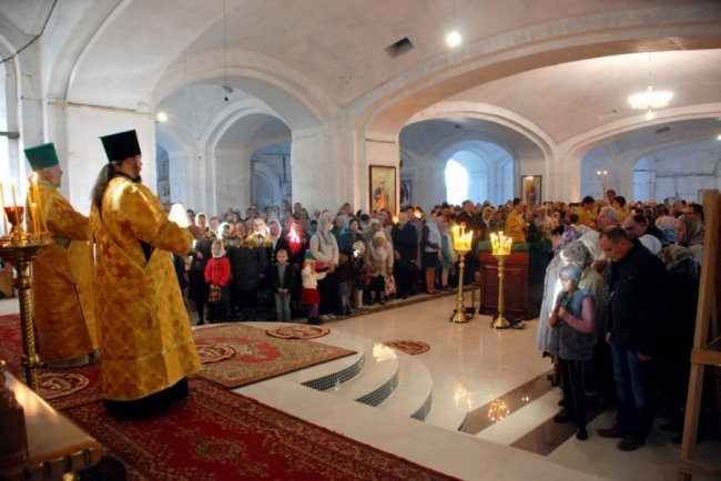 Після ремонту в луцькому соборі УПЦ МП відновили служби. ФОТО