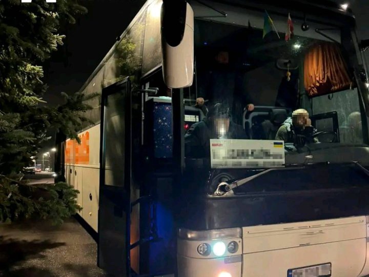 З Польщі рейсовому автобусом через Волинь везли контрабандні коштовності на 12 мільйонів. ФОТО