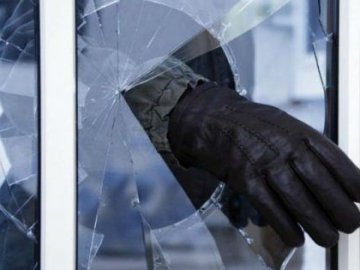 На Волині школяр «обчистив» сільський магазин