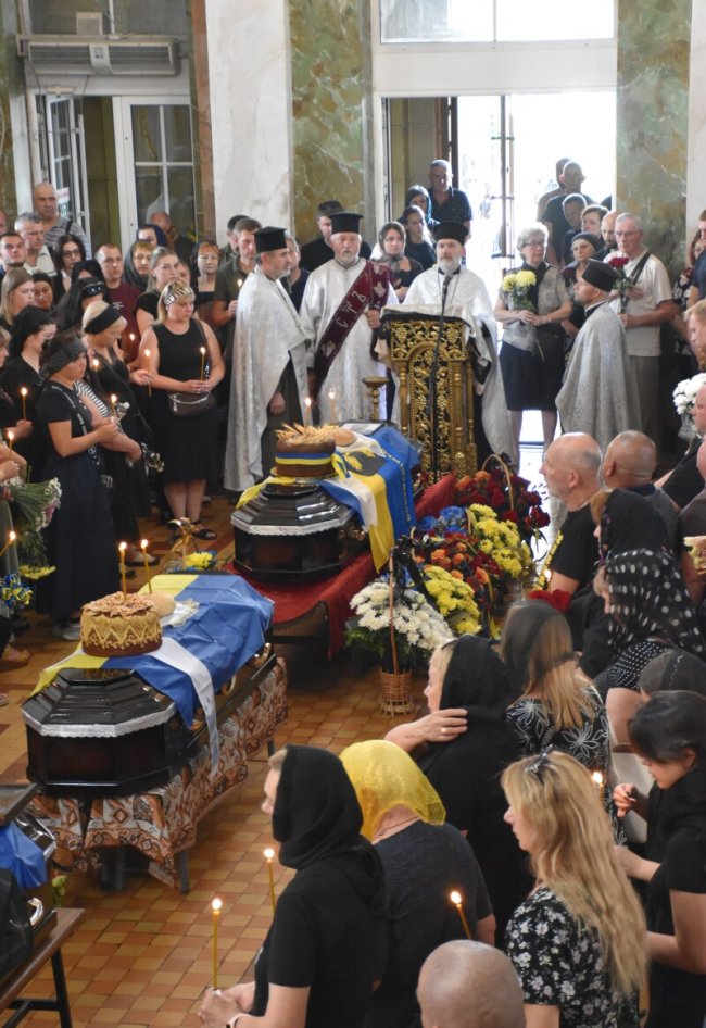 У Луцьку попрощалися з трьома Героями