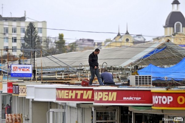 Завокзальний ринок. БУДНІ МІСТА