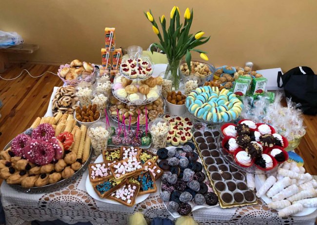 У волинському ліцеї на ярмарку зібрали понад 71 тисячу гривень для ЗСУ. ФОТО