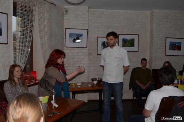 У Луцьку випікали хліб під музику. ФОТО