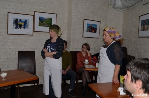 У Луцьку випікали хліб під музику. ФОТО