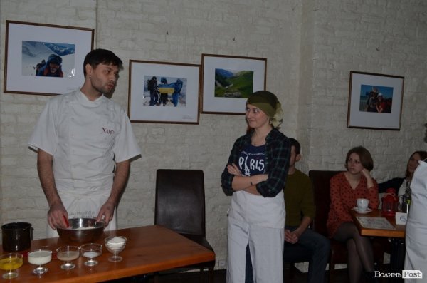 У Луцьку випікали хліб під музику. ФОТО