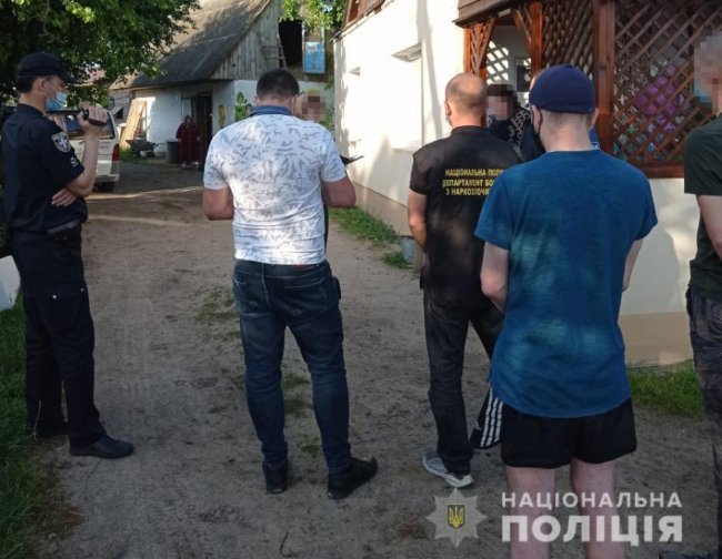 У неповнолітнього волинянина знайшли наркотики. ФОТО