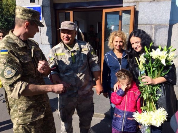 Звільнені з полону волиняни повертаються додому