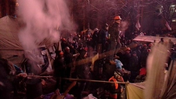 Штурм Євромайдану. ФОТО 