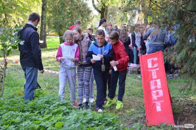 Без призів, але з грамотами: 250 дітей змагалися в луцькому парку. ФОТО