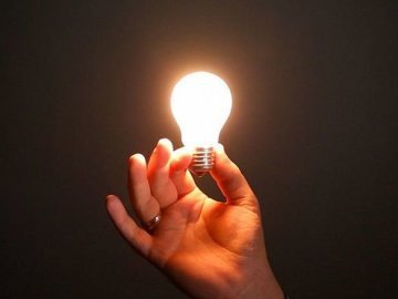 У Луцьку мешканці 11-ти вулиць сидітимуть без світла у четвер, 7 травня