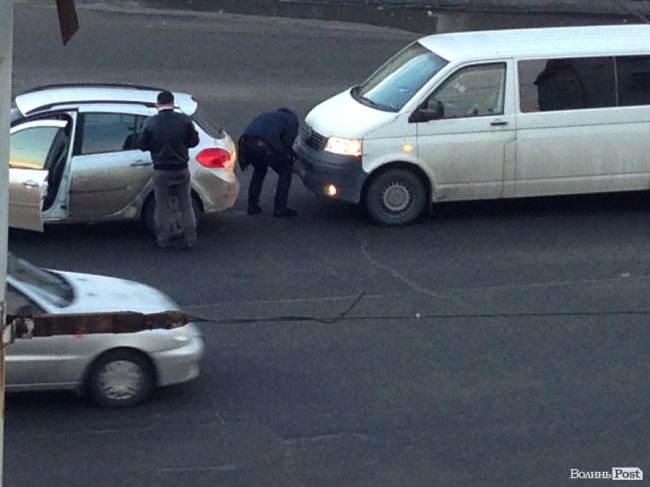 У Луцьку – ранкова аварія на перехресті. ФОТО