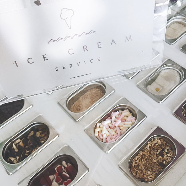 Розповіли, чому «Sherr bar» з йогуртованим морозивом особливий. ФОТО*