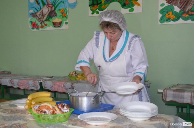 Перше, друге та компот: як у Луцьку харчуються особливі діти