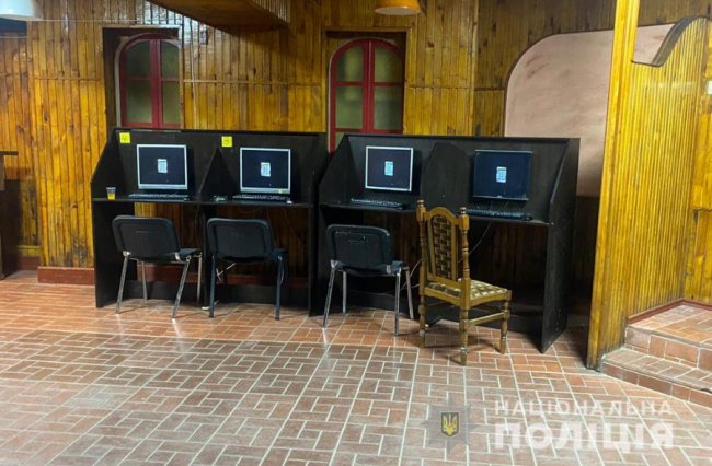 У Луцьку в районі ЛПЗ викрили підпільне казино. ФОТО