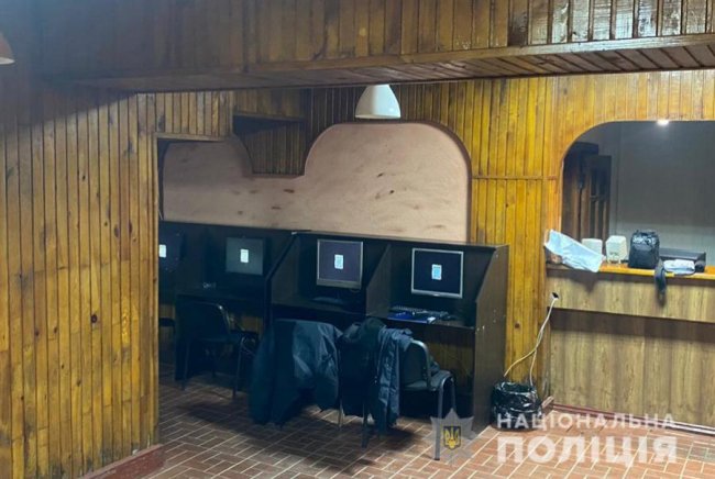 У Луцьку в районі ЛПЗ викрили підпільне казино. ФОТО