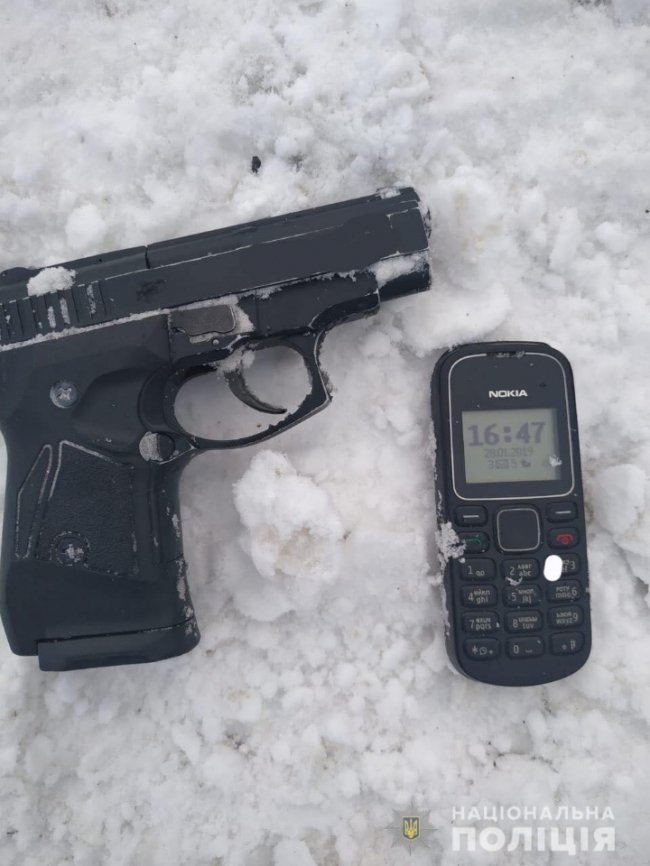 Погоня з протараненими поліцейськими авто і стріляниною: на Рівненщині ловили зловмисника-рецидивіста