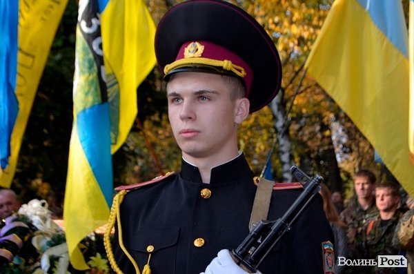 У Луцьку вшанували память тих, хто поклав життя за Україну. ФОТО