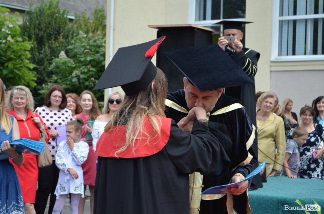 У луцькому політесі «відгуділи» випускний. ФОТО